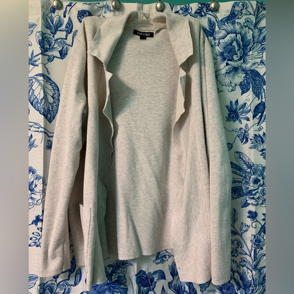 ROZ & ALI BLAZER CARDIGAN